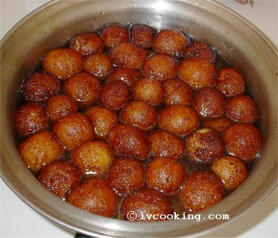 gulabjamun4_small.jpg